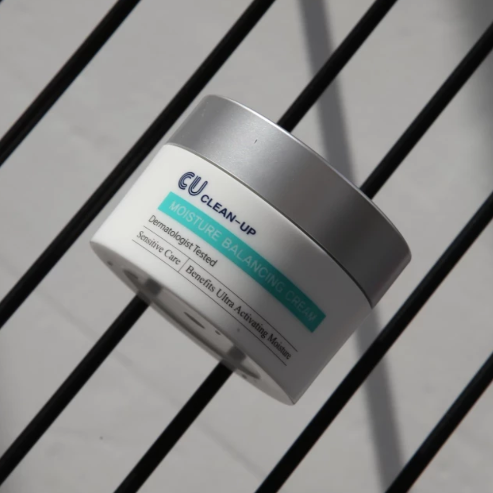 CU SKIN Clean-Up Moisture Balancing Cream 50ml - Ультразволожуючий крем на основі ламелярної емульсії - фото №4 CU SKIN Clean-Up Moisture Balancing Cream 50ml - Ультразволожуючий крем на основі ламелярної емульсії - фото №4